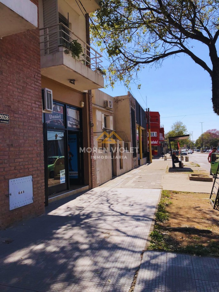 Local Comercial - Av. Ramirez y Urquiza